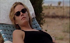 Elisabeth Shue