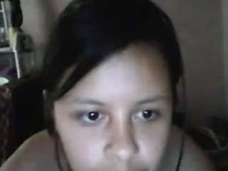 Cute Cam Girl Fingers Her Pussy