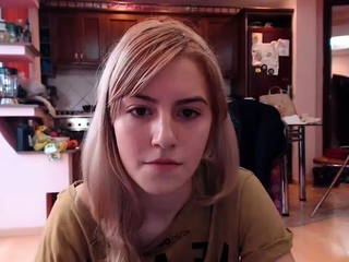 A sexy amateur girl masturbate pretty