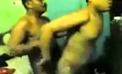 Gay Indo bareback (Top sambil ngerokok)