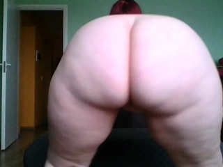 Close up MILF masturbation