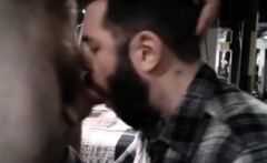 Big-cock Bear Amateur Gets A Face Full Of Cum
