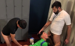 Amateur fit twink analpounded in 3some
