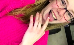 Amateur Close Up Squirting Masturbation