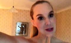 Webcam busty blonde stripped covered by oil anal masturbate