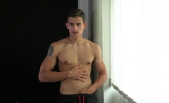 Hot hunk Breno Gomes stud shows his hot body